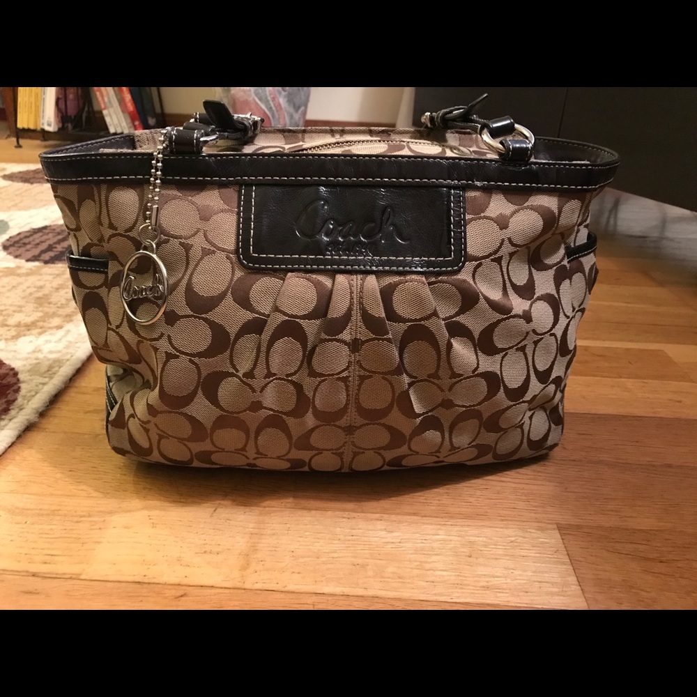 👜 Coach Signature F14281 East West Tote 👜